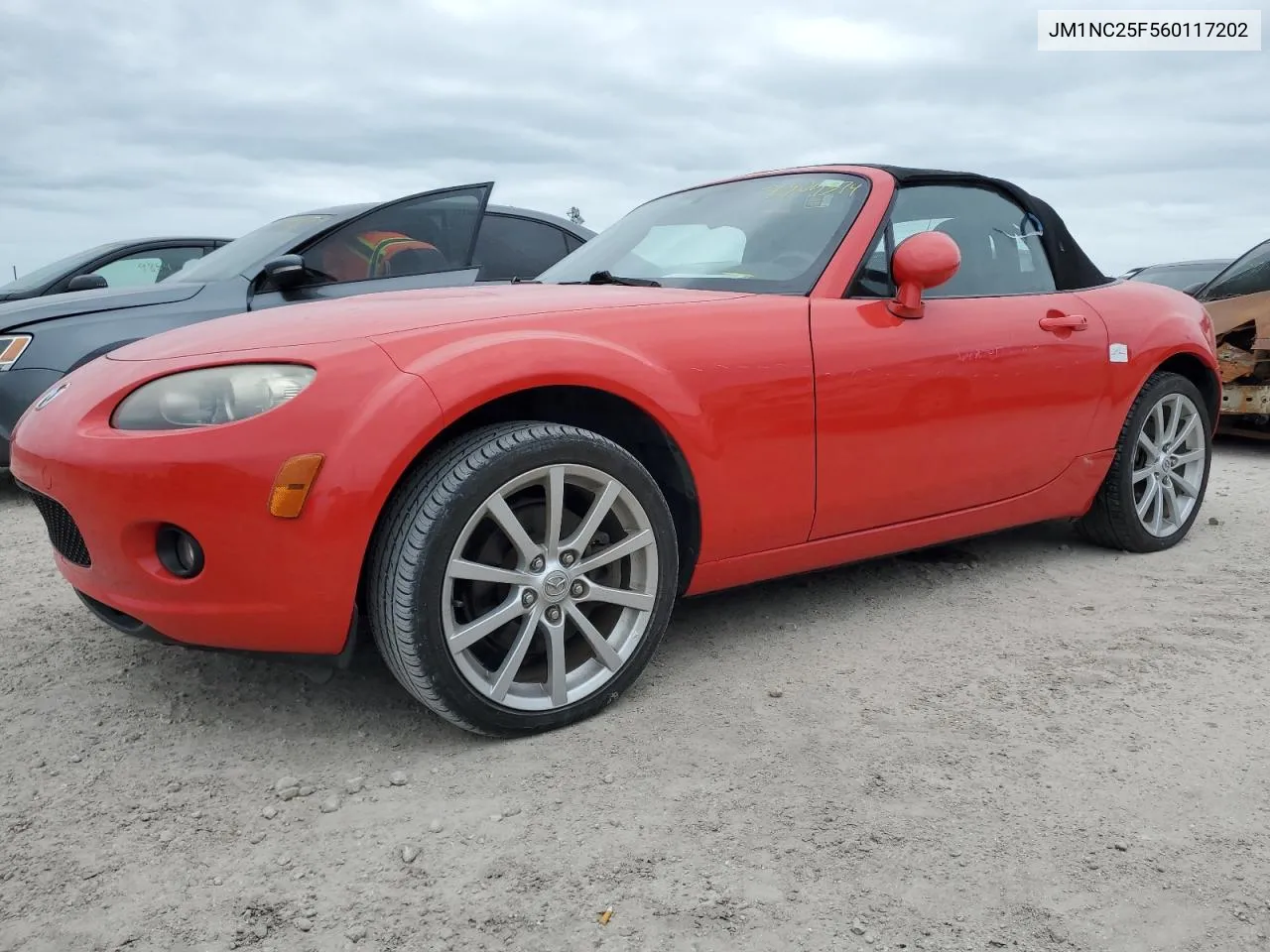 2006 Mazda Mx-5 Miata VIN: JM1NC25F560117202 Lot: 76904374