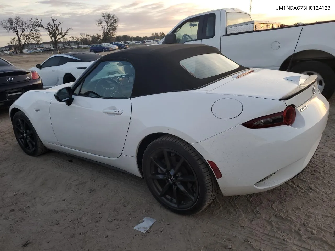 2017 Mazda Mx-5 Miata Club VIN: JM1NDAC73H0124123 Lot: 76392804