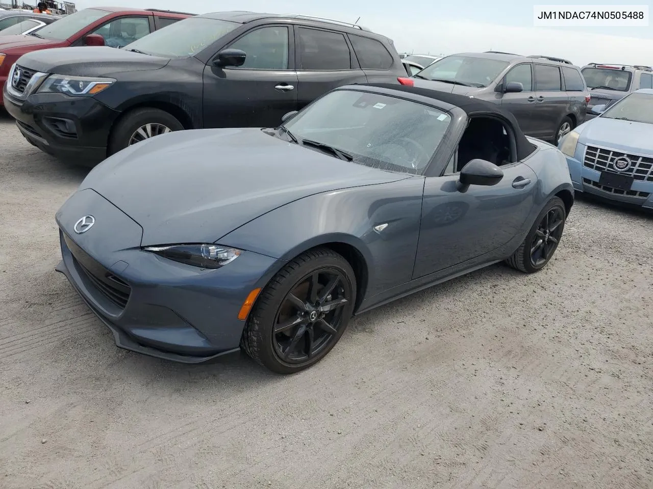 2022 Mazda Mx-5 Miata Club VIN: JM1NDAC74N0505488 Lot: 75134384