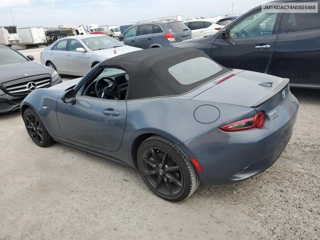 2022 Mazda Mx-5 Miata Club VIN: JM1NDAC74N0505488 Lot: 75134384