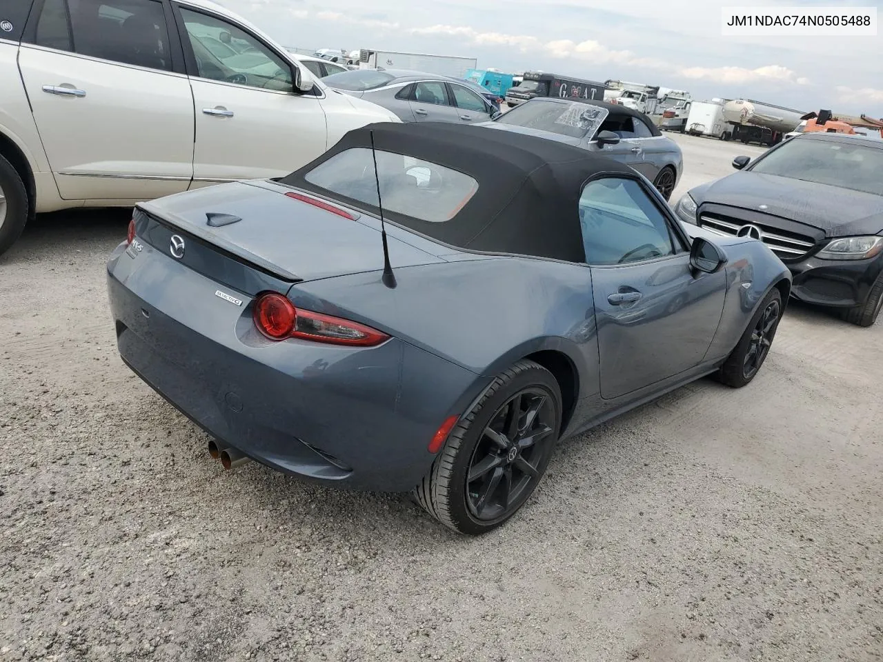 2022 Mazda Mx-5 Miata Club VIN: JM1NDAC74N0505488 Lot: 75134384