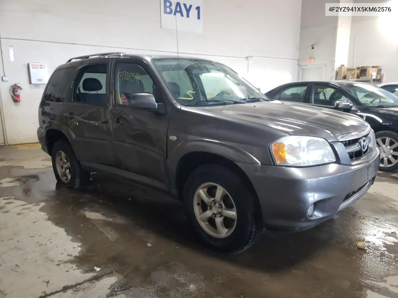 2005 Mazda Tribute S VIN: 4F2YZ941X5KM62576 Lot: 59788594