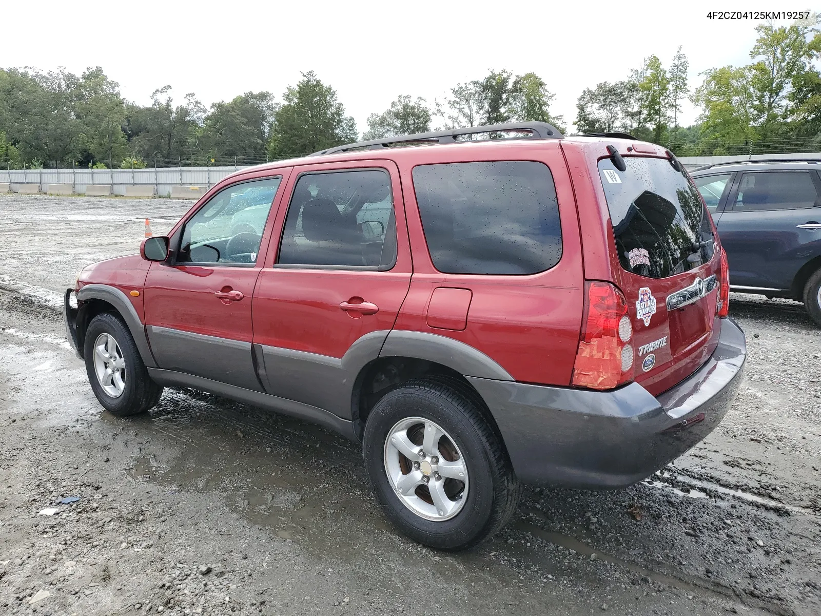 4F2CZ04125KM19257 2005 Mazda Tribute S