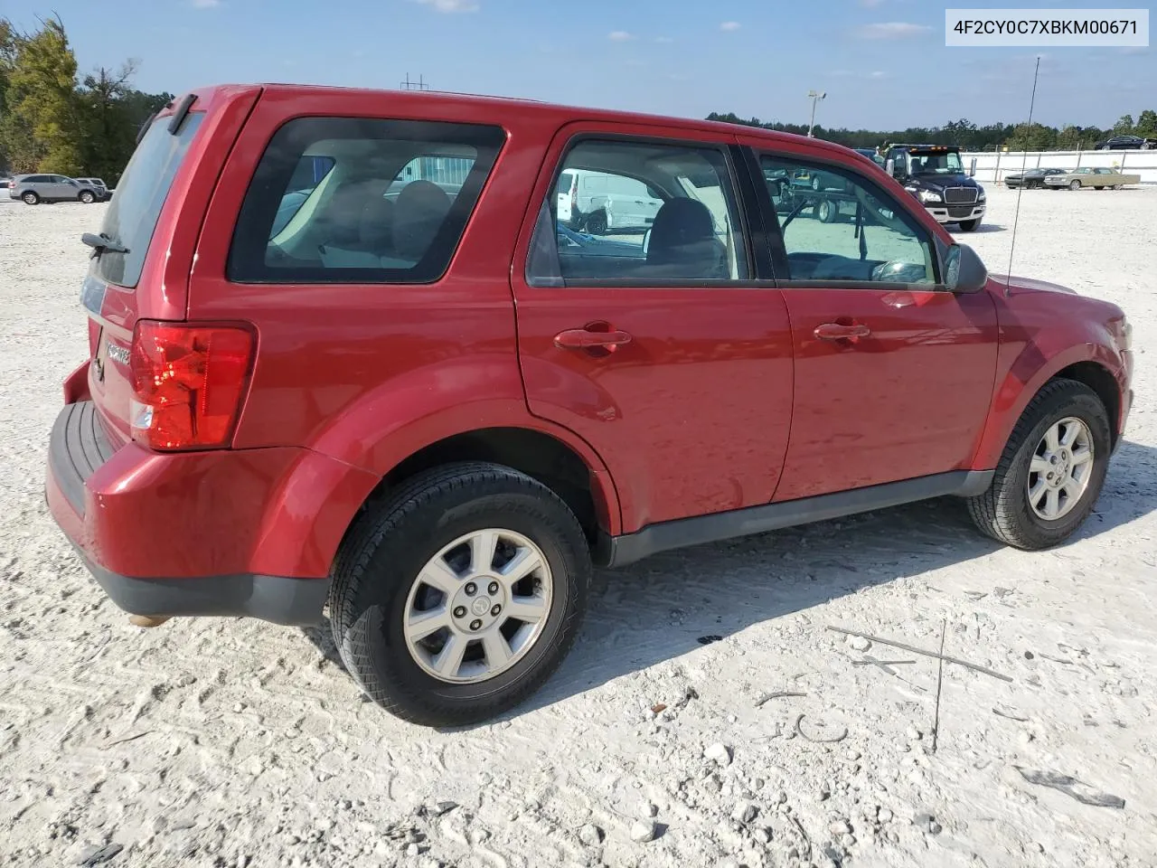 2011 Mazda Tribute I VIN: 4F2CY0C7XBKM00671 Lot: 75431144