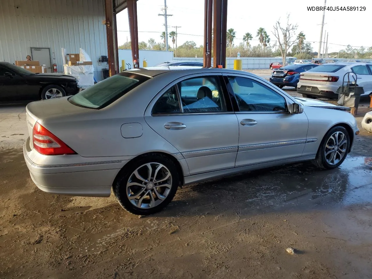 2004 Mercedes-Benz C 230K Sport Sedan VIN: WDBRF40J54A589129 Lot: 76540054