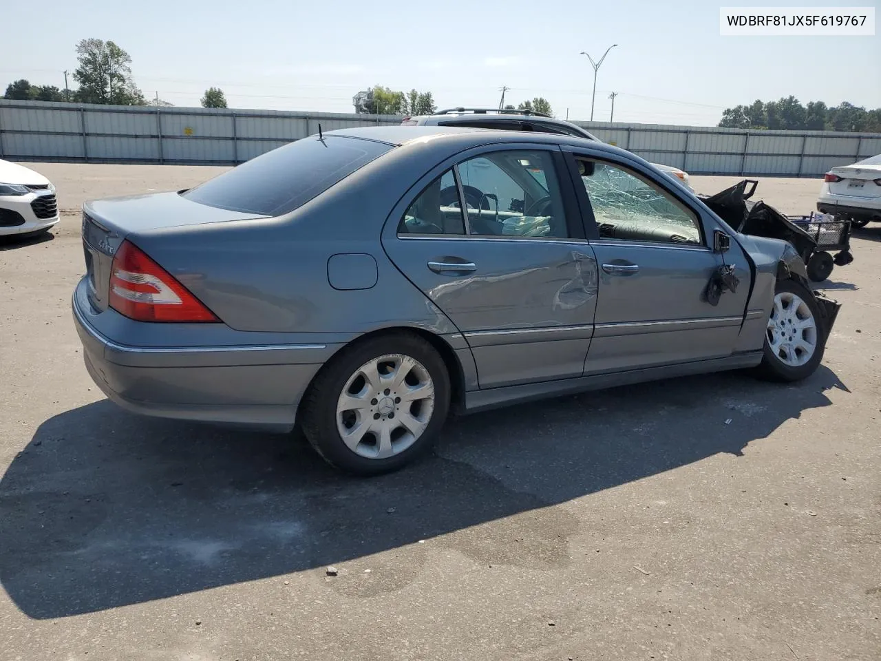 2005 Mercedes-Benz C 240 4Matic VIN: WDBRF81JX5F619767 Lot: 69610064