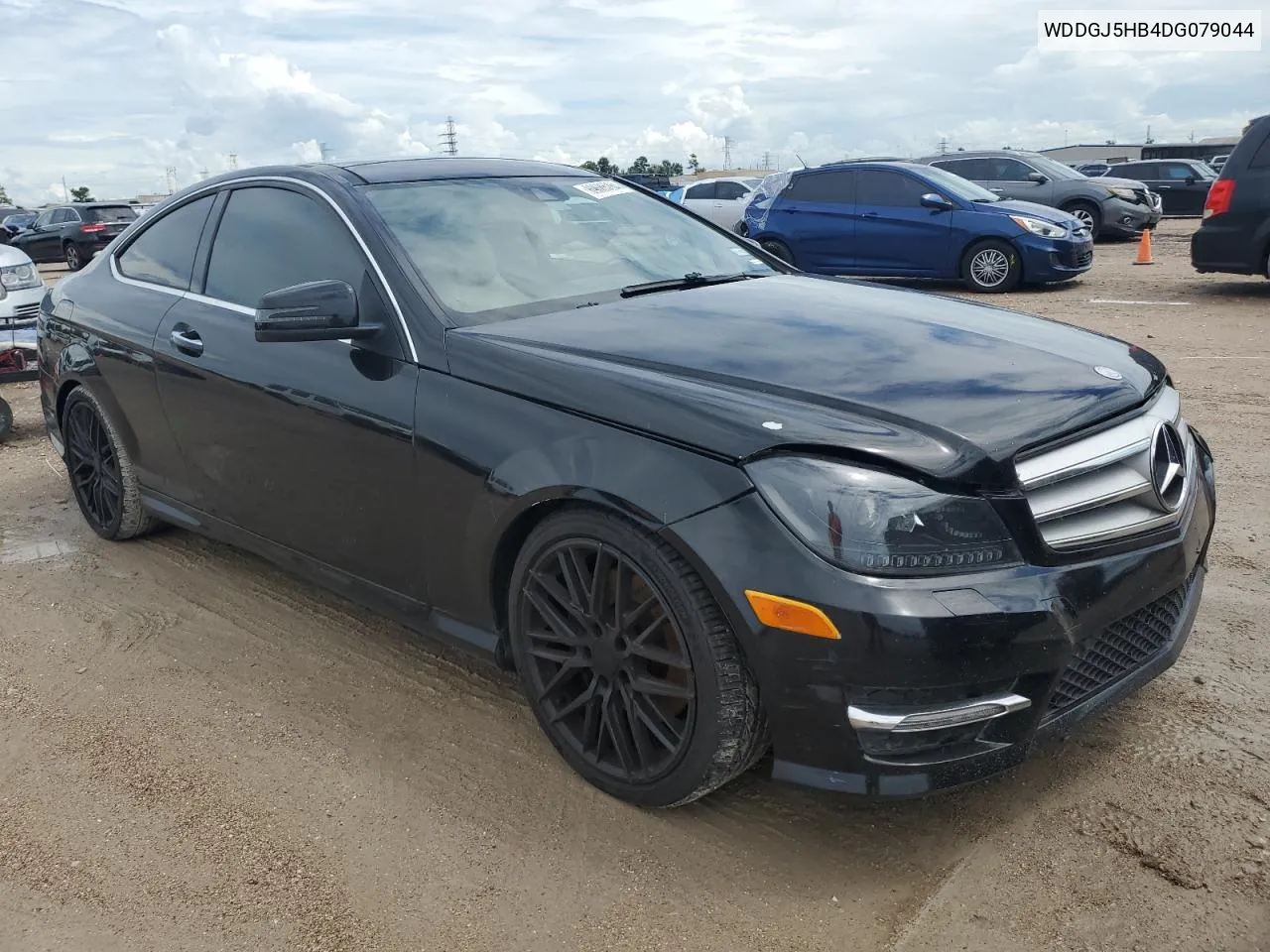 2013 Mercedes-Benz C 350 VIN: WDDGJ5HB4DG079044 Lot: 69685264