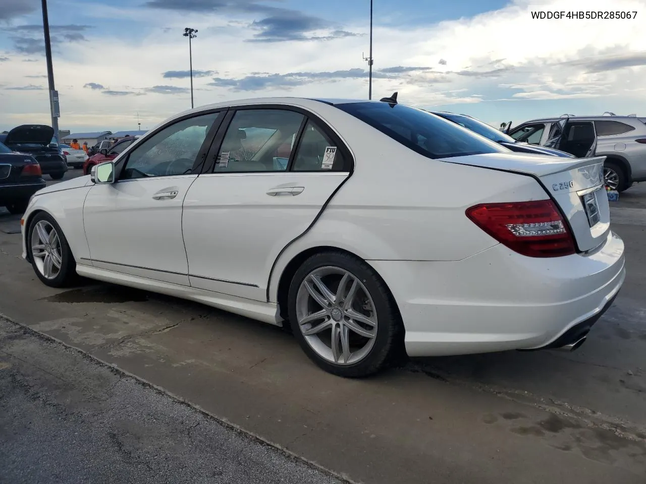 2013 Mercedes-Benz C 250 VIN: WDDGF4HB5DR285067 Lot: 73856274