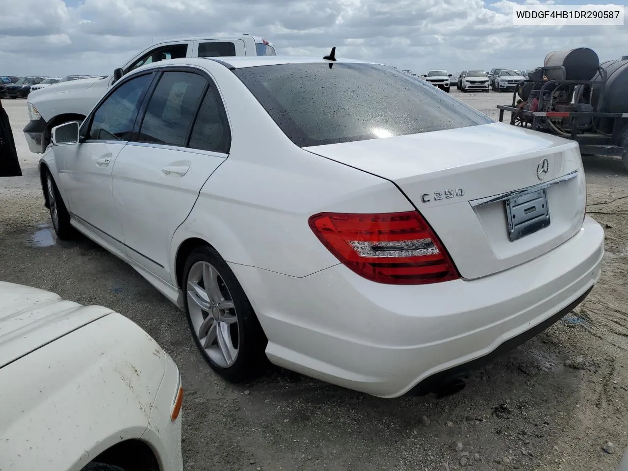 2013 Mercedes-Benz C 250 VIN: WDDGF4HB1DR290587 Lot: 75237424