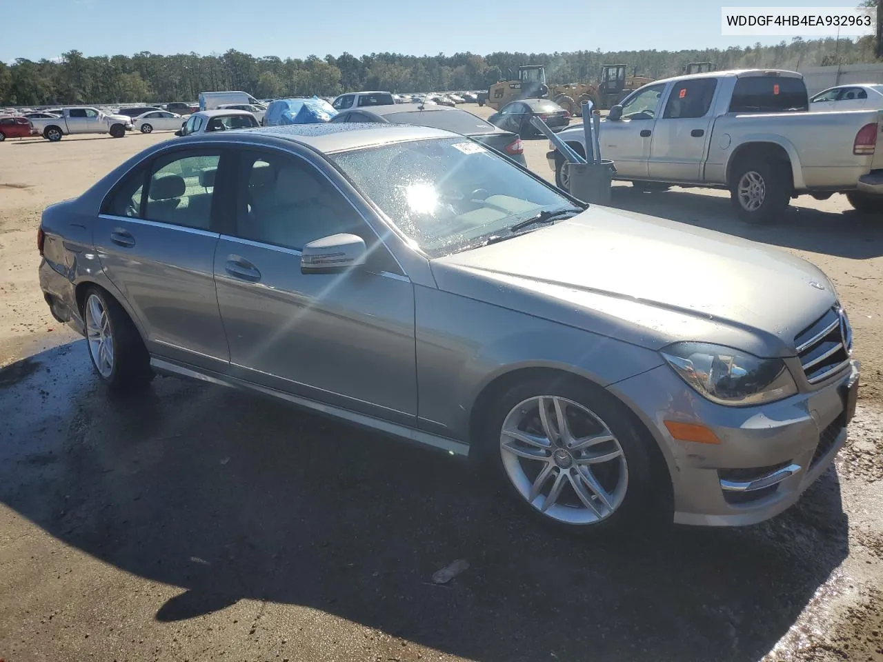 2014 Mercedes-Benz C 250 VIN: WDDGF4HB4EA932963 Lot: 74011374