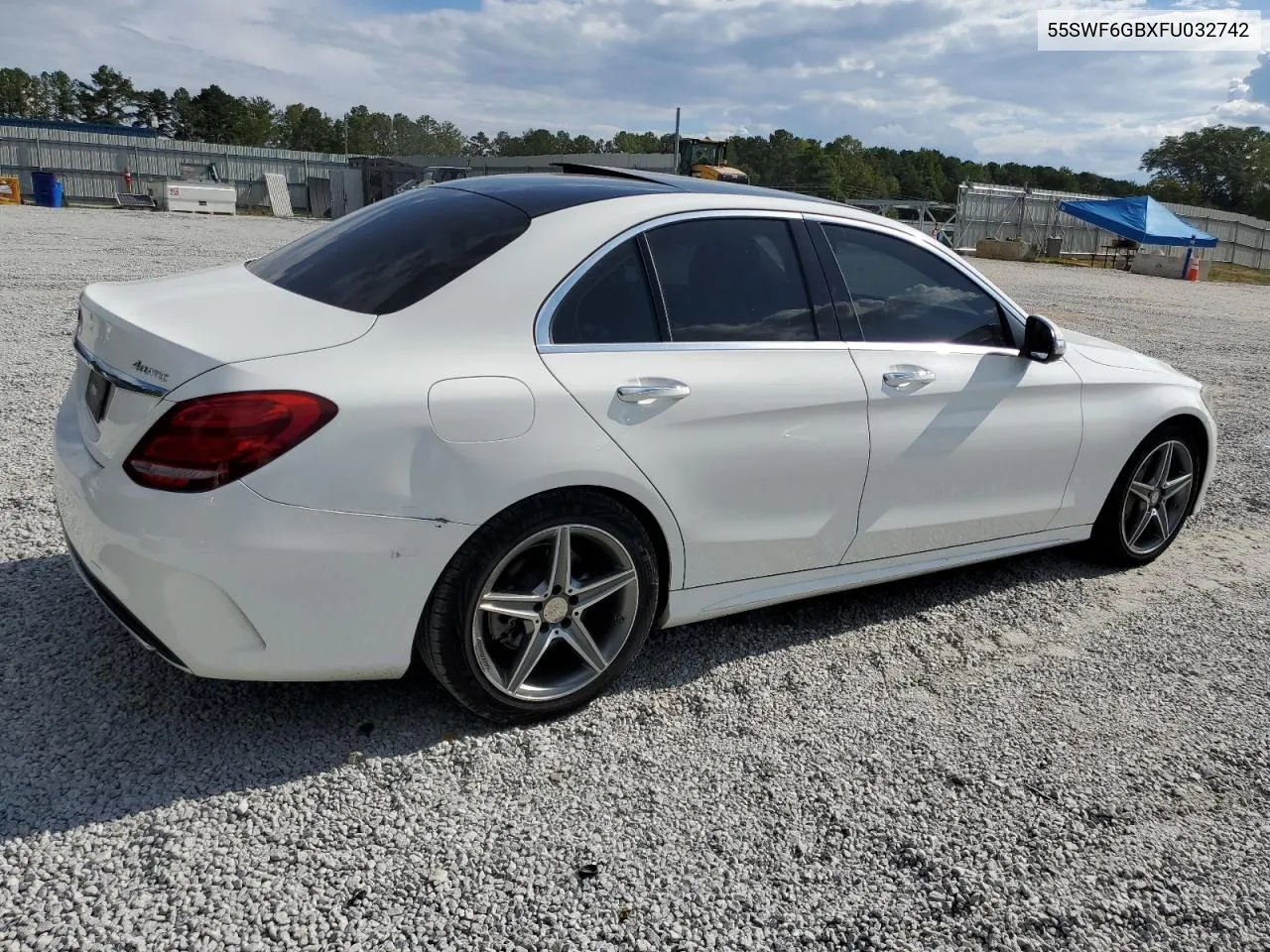 2015 Mercedes-Benz C 400 4Matic VIN: 55SWF6GBXFU032742 Lot: 72415814