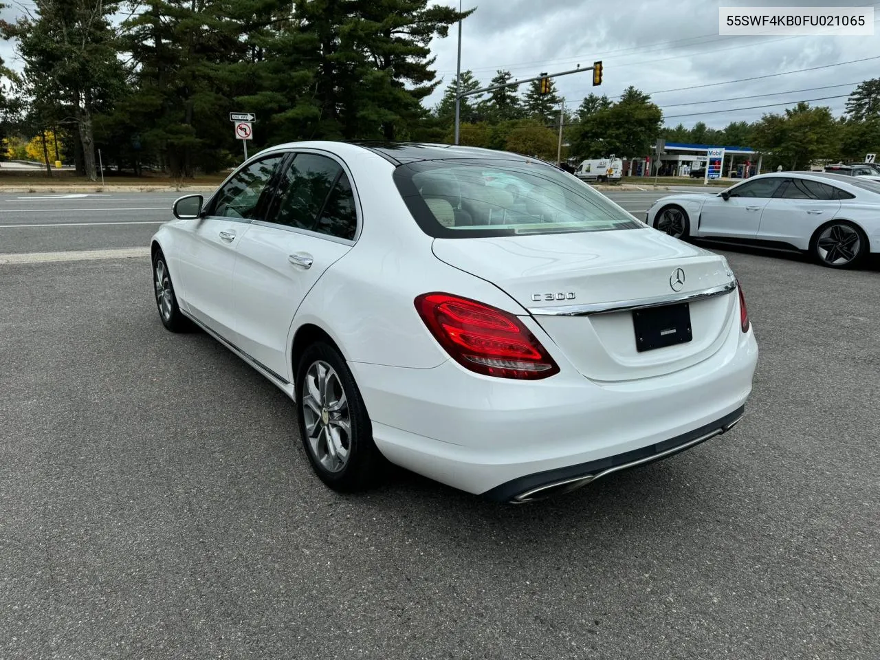 2015 Mercedes-Benz C 300 4Matic VIN: 55SWF4KB0FU021065 Lot: 73476554