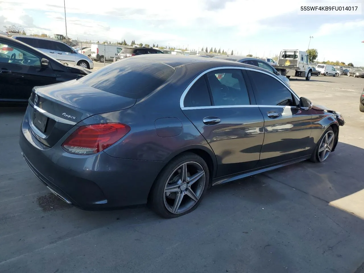 2015 Mercedes-Benz C 300 4Matic VIN: 55SWF4KB9FU014017 Lot: 77383604