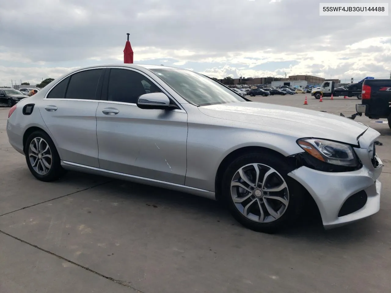 2016 Mercedes-Benz C 300 VIN: 55SWF4JB3GU144488 Lot: 71273534