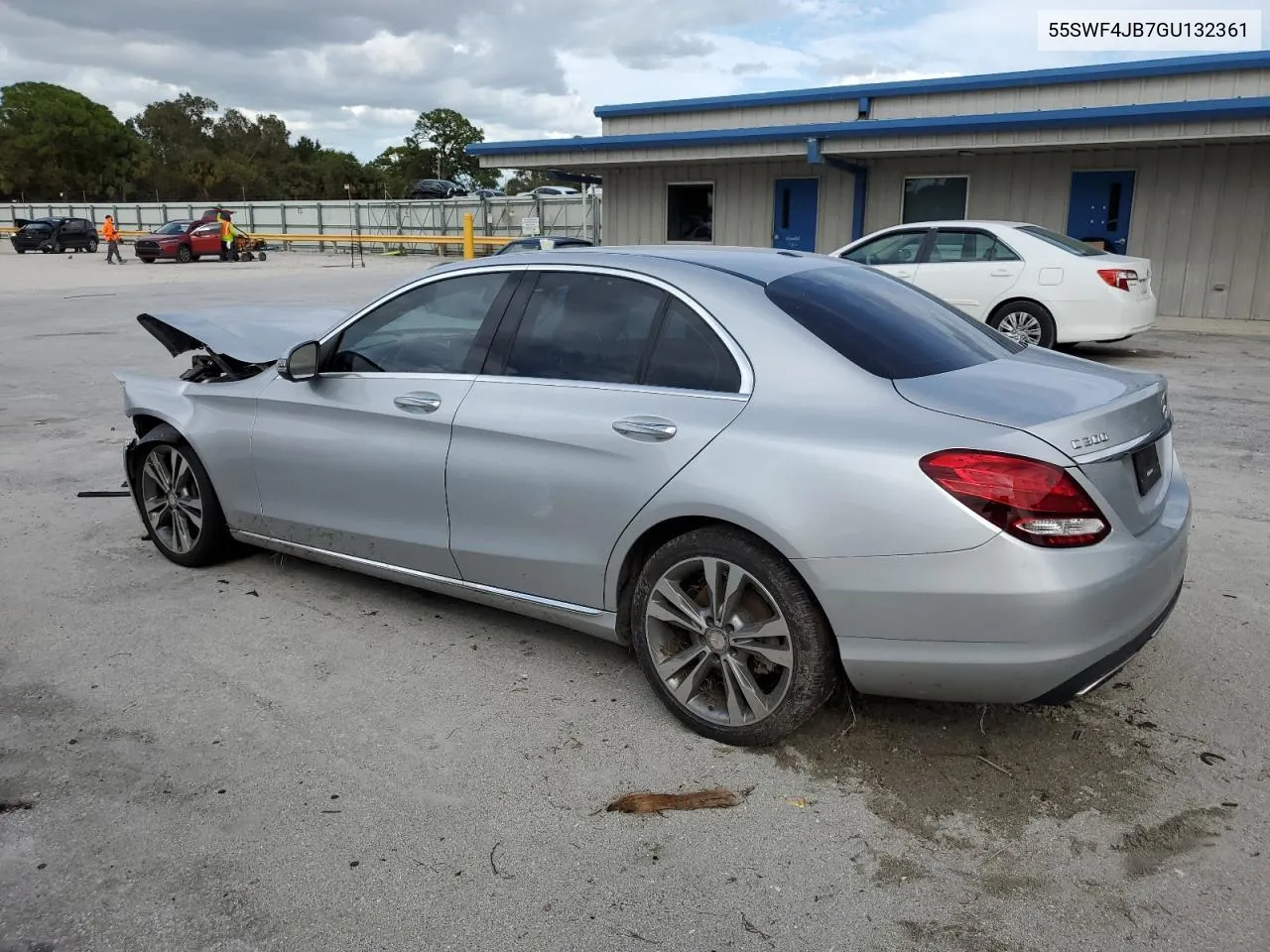 2016 Mercedes-Benz C 300 VIN: 55SWF4JB7GU132361 Lot: 76319424