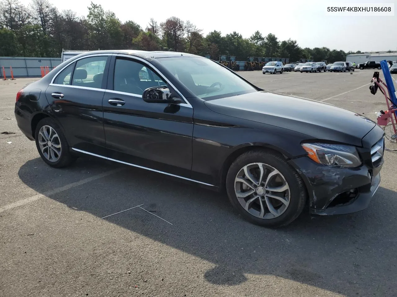 2017 Mercedes-Benz C 300 4Matic VIN: 55SWF4KBXHU186608 Lot: 68414884