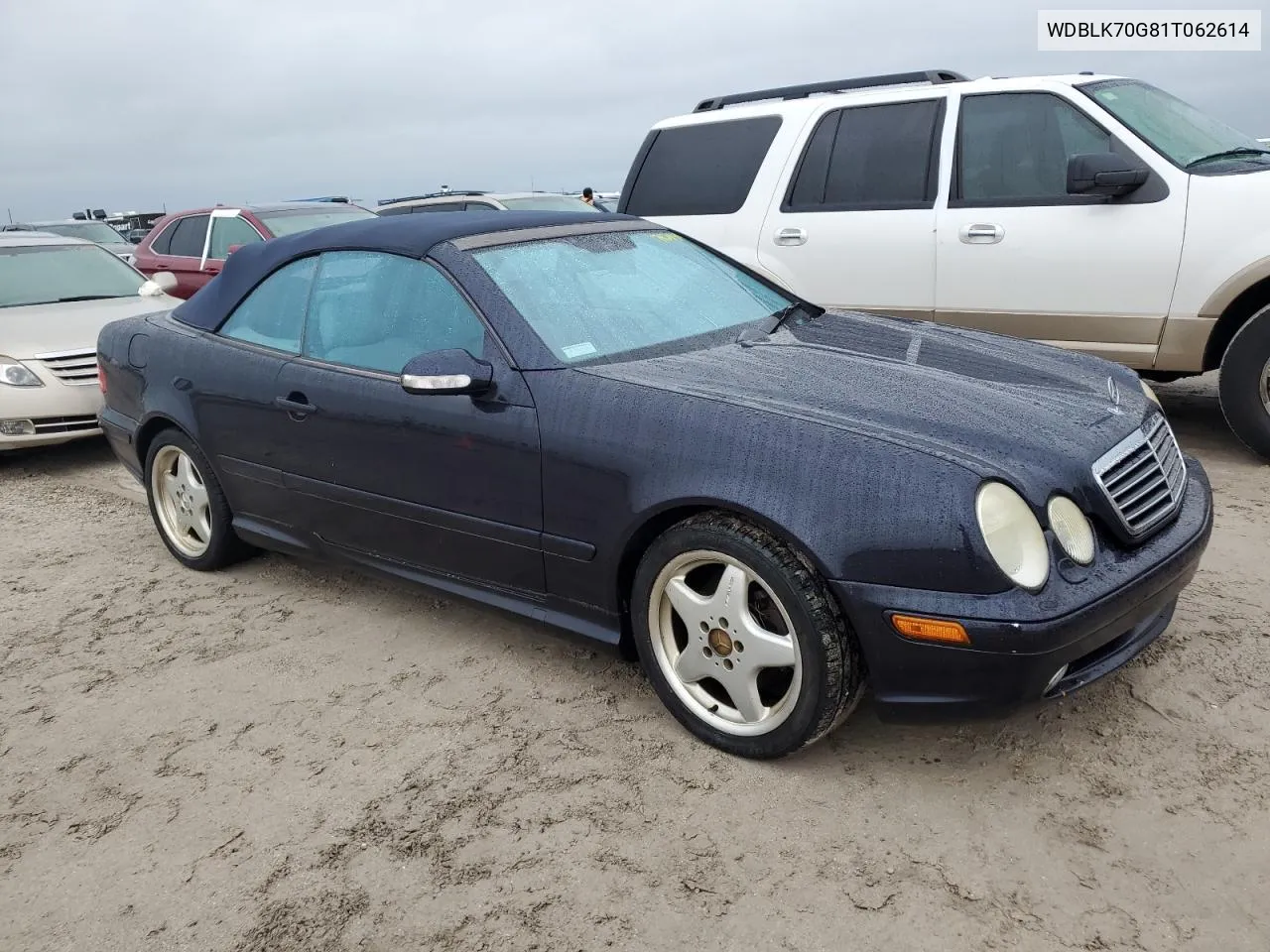 2001 Mercedes-Benz Clk 430 VIN: WDBLK70G81T062614 Lot: 74614314