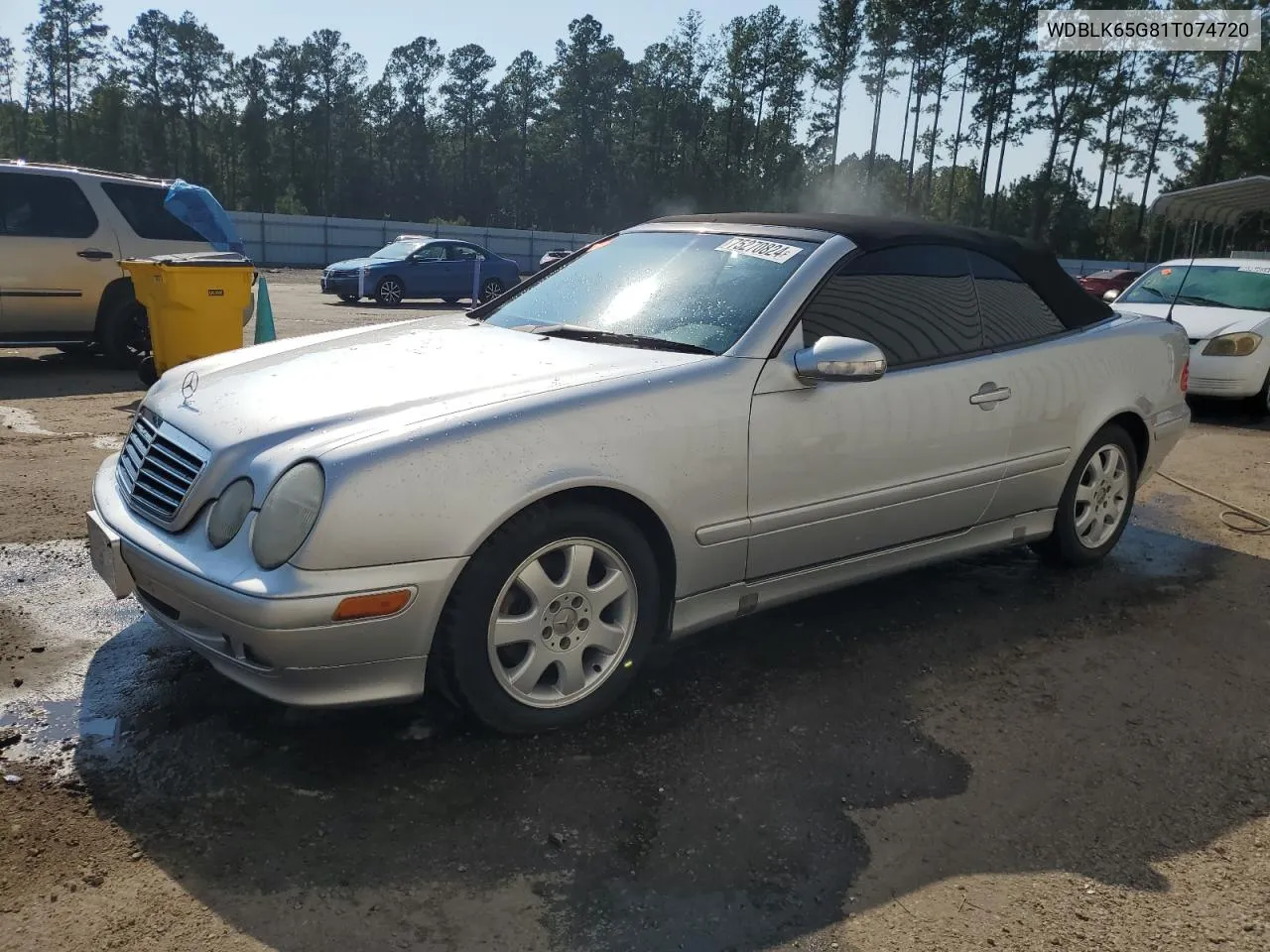 2001 Mercedes-Benz Clk 320 VIN: WDBLK65G81T074720 Lot: 75270824