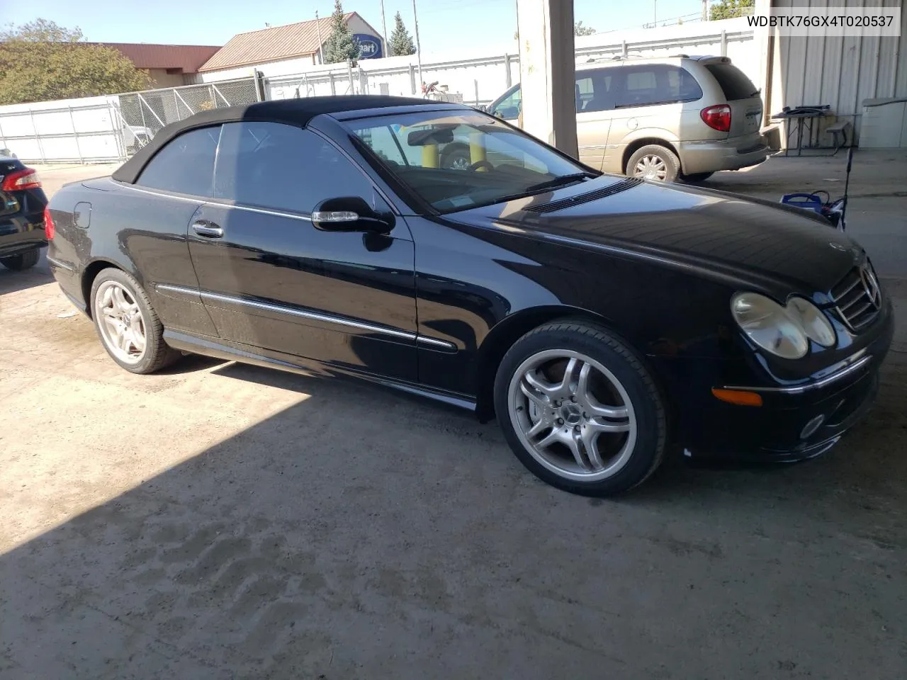 2004 Mercedes-Benz Clk 55 Amg VIN: WDBTK76GX4T020537 Lot: 71430744