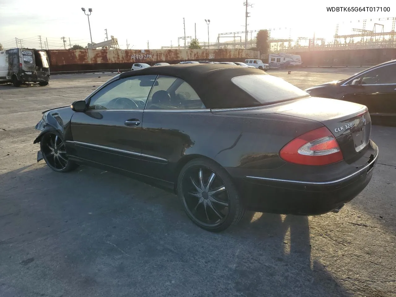 2004 Mercedes-Benz Clk 320 VIN: WDBTK65G64T017100 Lot: 78289534