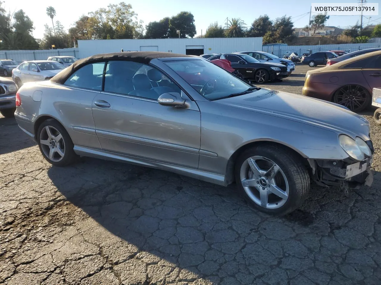 2005 Mercedes-Benz Clk 500 VIN: WDBTK75J05F137914 Lot: 75536144