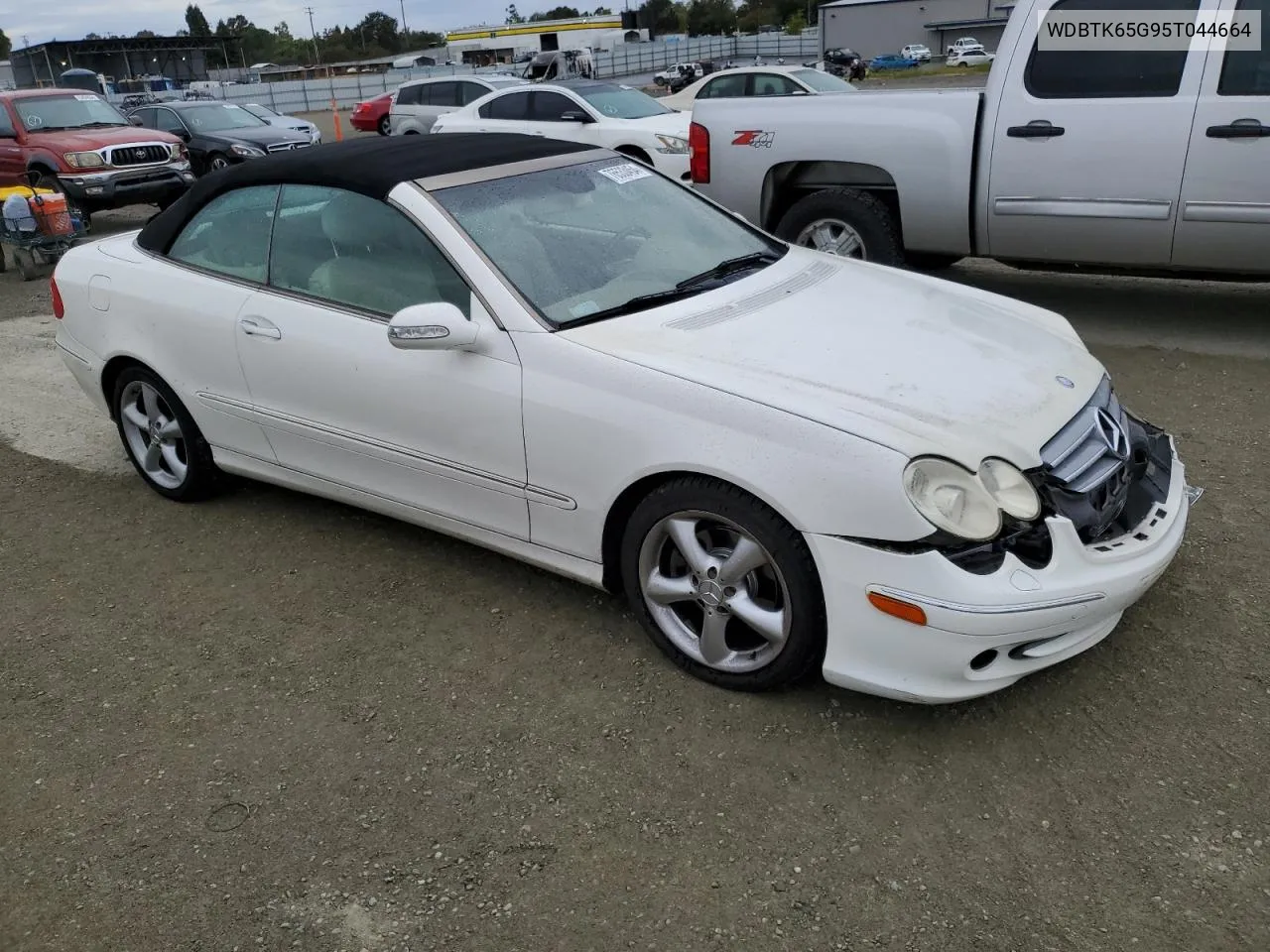 2005 Mercedes-Benz Clk 320 VIN: WDBTK65G95T044664 Lot: 76533454