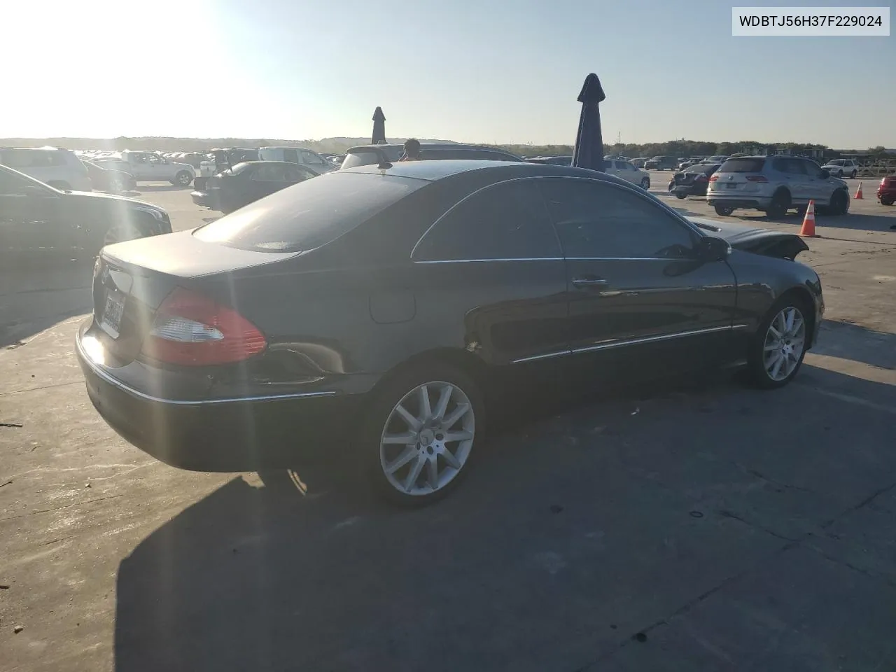 2007 Mercedes-Benz Clk 350 VIN: WDBTJ56H37F229024 Lot: 71610814