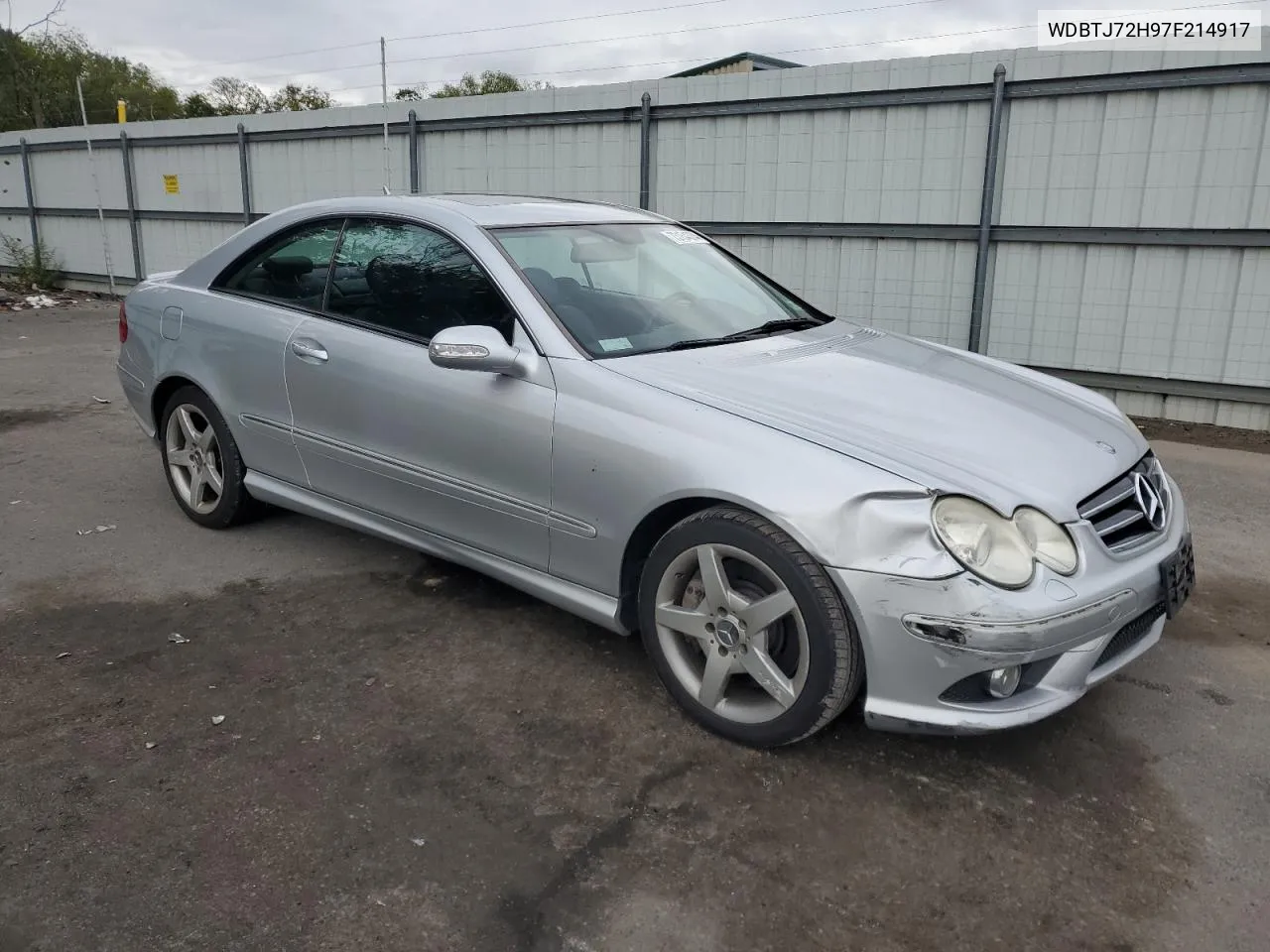 2007 Mercedes-Benz Clk 550 VIN: WDBTJ72H97F214917 Lot: 73154374