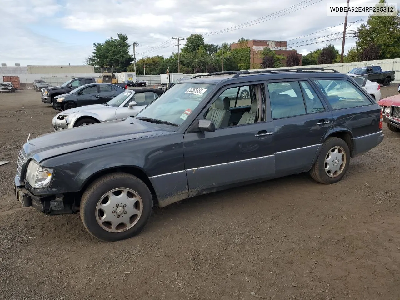 1994 Mercedes-Benz E 320 VIN: WDBEA92E4RF285312 Lot: 72265334