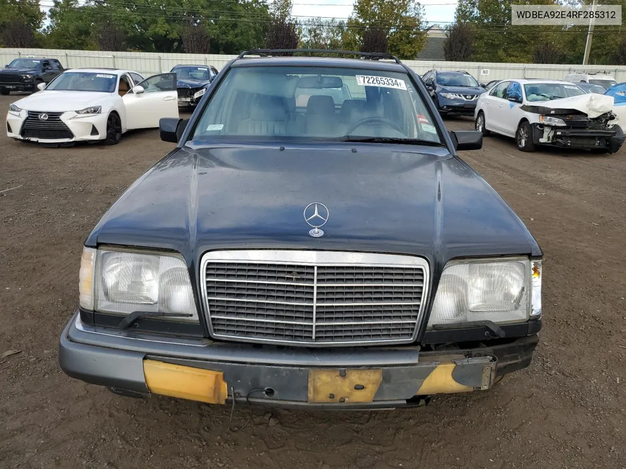 1994 Mercedes-Benz E 320 VIN: WDBEA92E4RF285312 Lot: 72265334