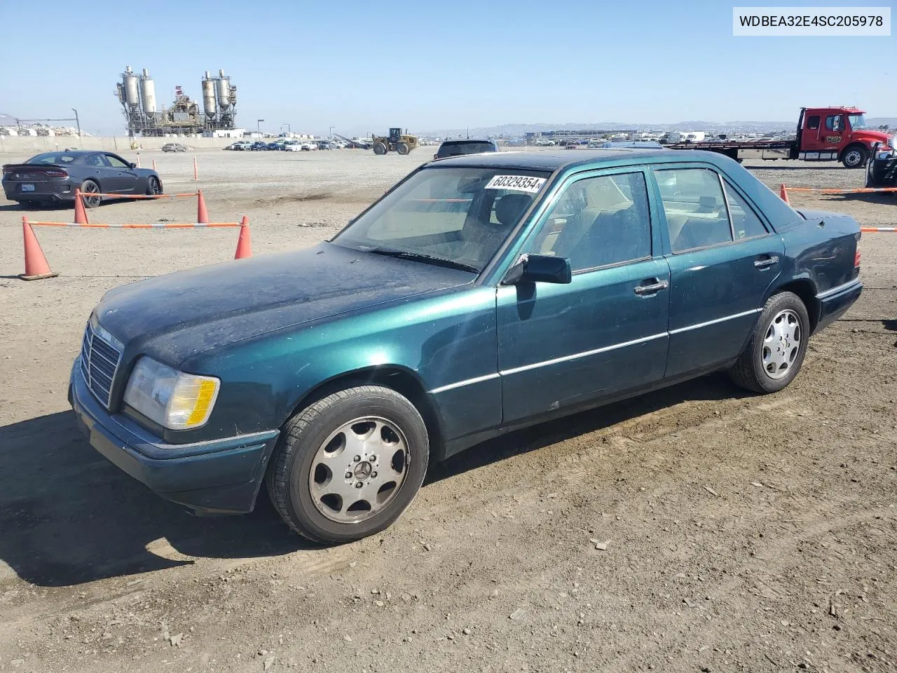 1995 Mercedes-Benz E 320 Base VIN: WDBEA32E4SC205978 Lot: 60329354