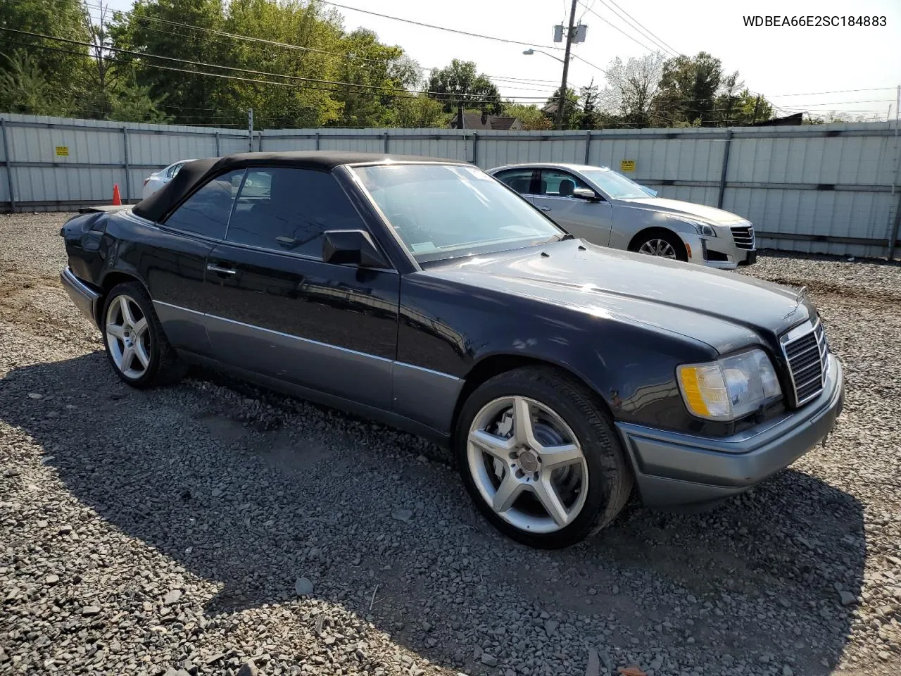 1995 Mercedes-Benz E 320 VIN: WDBEA66E2SC184883 Lot: 71004084