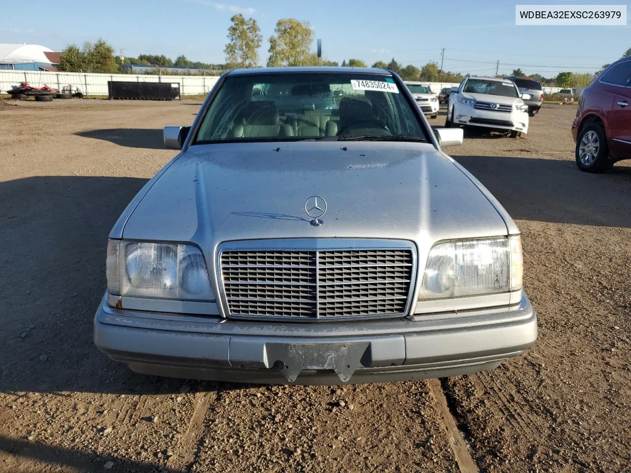 1995 Mercedes-Benz E 320 Base VIN: WDBEA32EXSC263979 Lot: 74835024