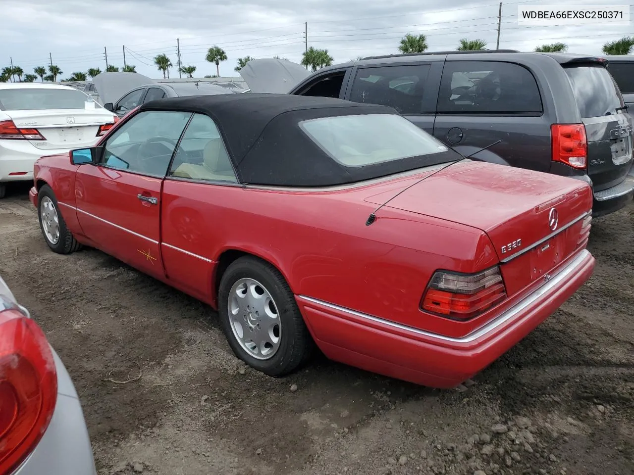 1995 Mercedes-Benz E 320 VIN: WDBEA66EXSC250371 Lot: 76722414