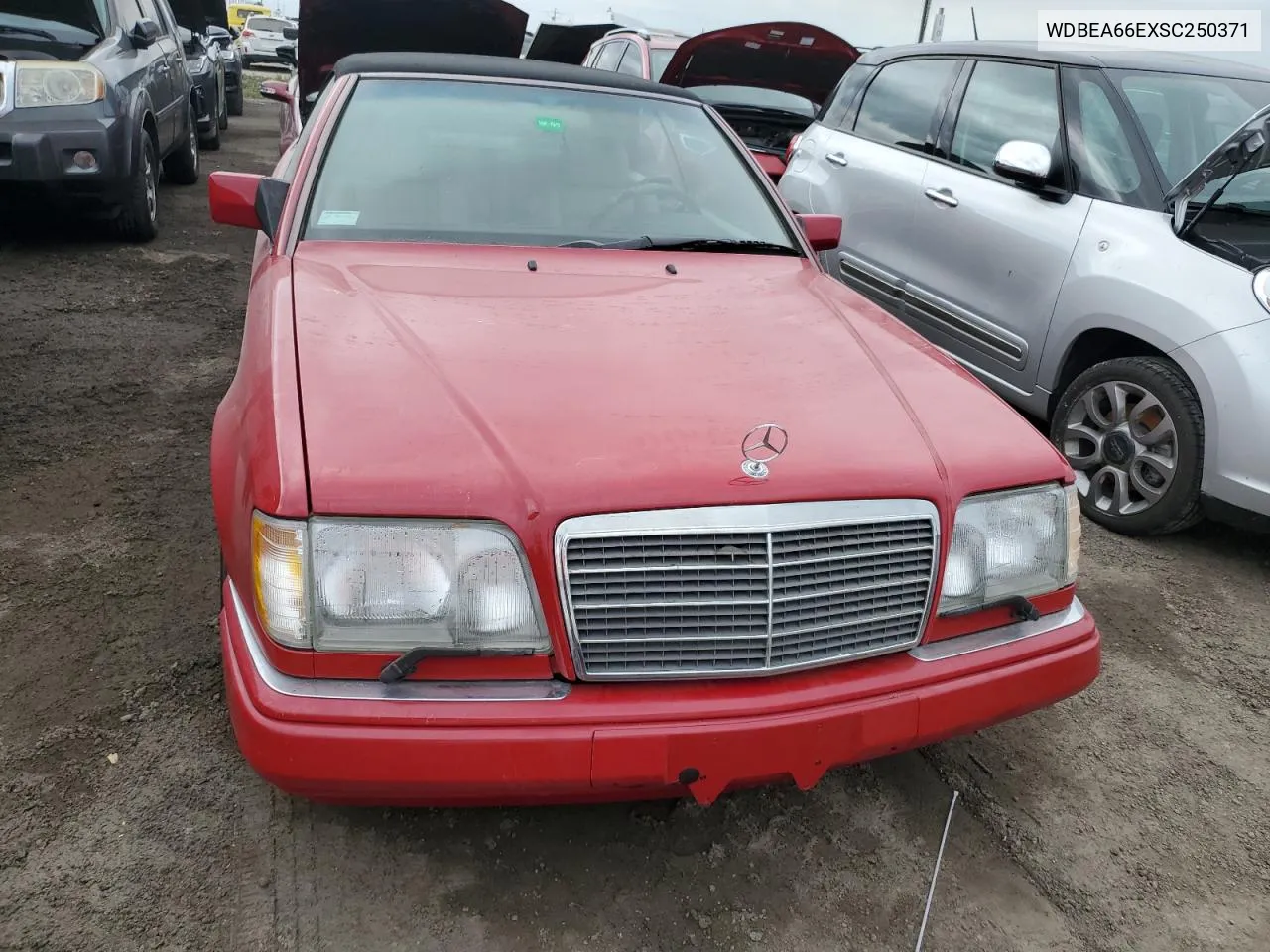 1995 Mercedes-Benz E 320 VIN: WDBEA66EXSC250371 Lot: 76722414