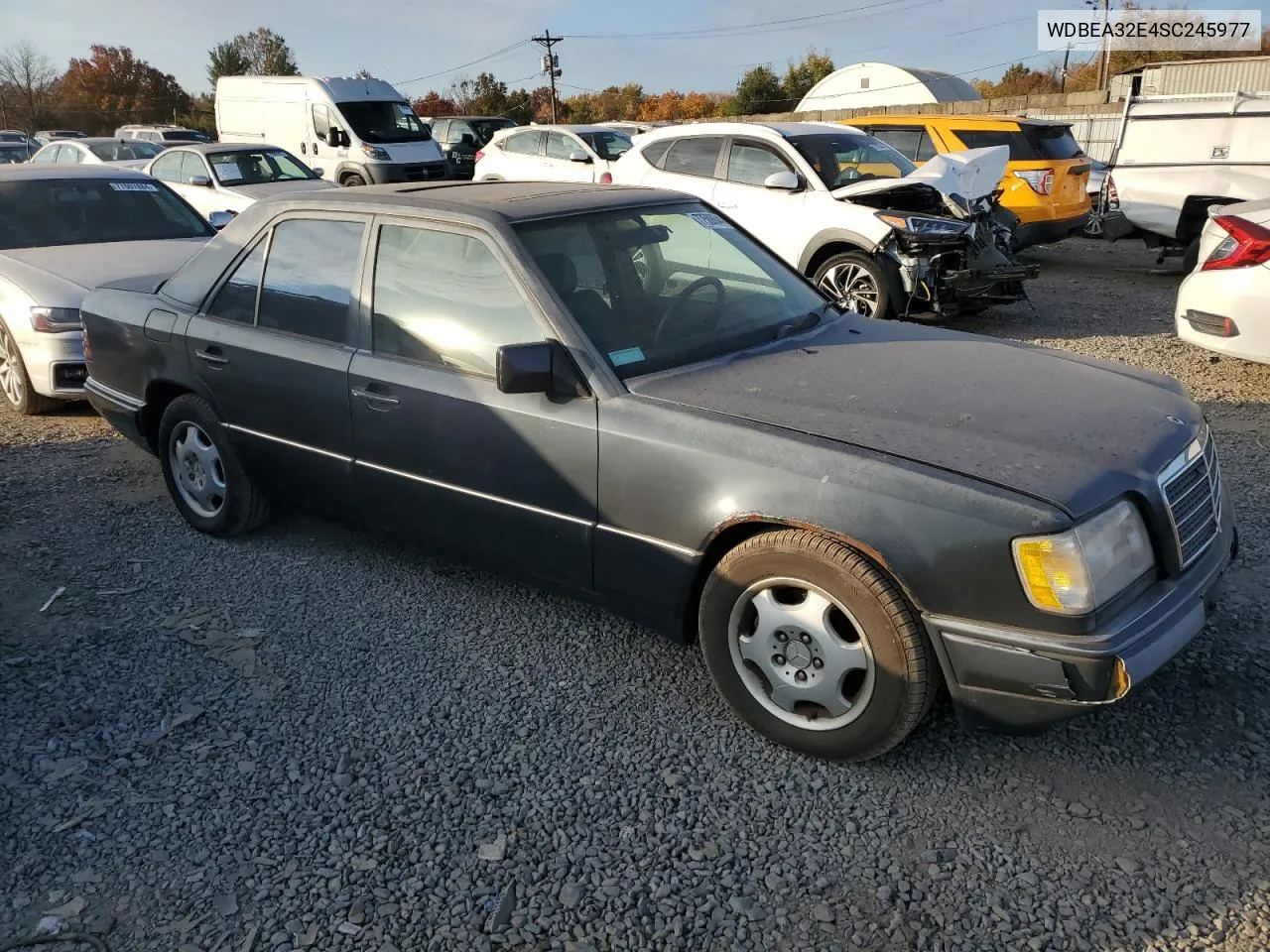 1995 Mercedes-Benz E 320 Base VIN: WDBEA32E4SC245977 Lot: 77588644