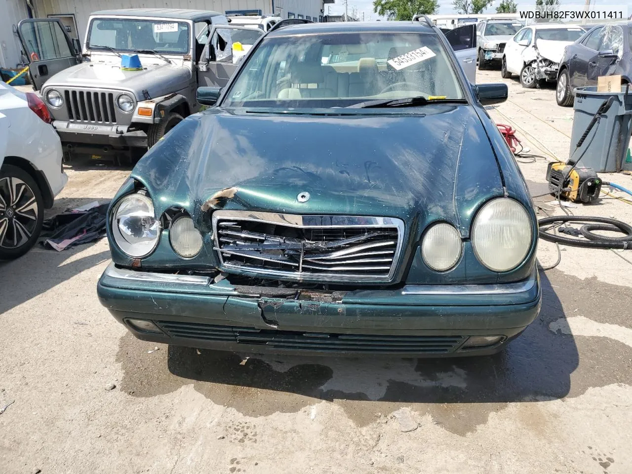 1998 Mercedes-Benz E 320 4Matic VIN: WDBJH82F3WX011411 Lot: 54533154