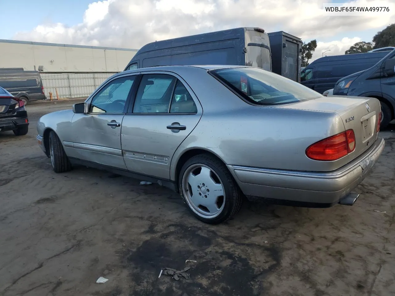 1998 Mercedes-Benz E 320 VIN: WDBJF65F4WA499776 Lot: 78259644