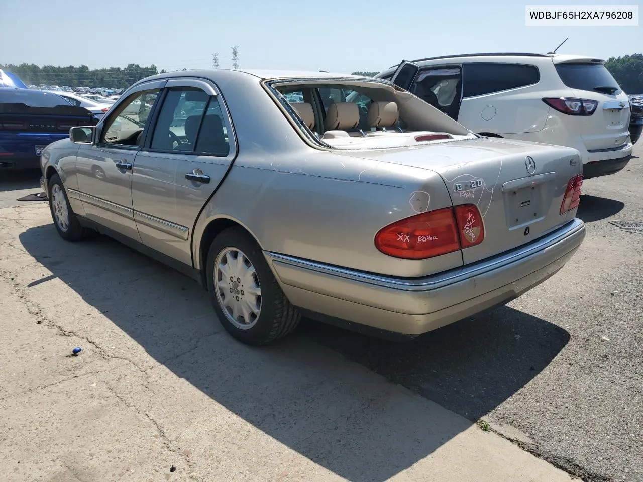 1999 Mercedes-Benz E 320 VIN: WDBJF65H2XA796208 Lot: 62738904