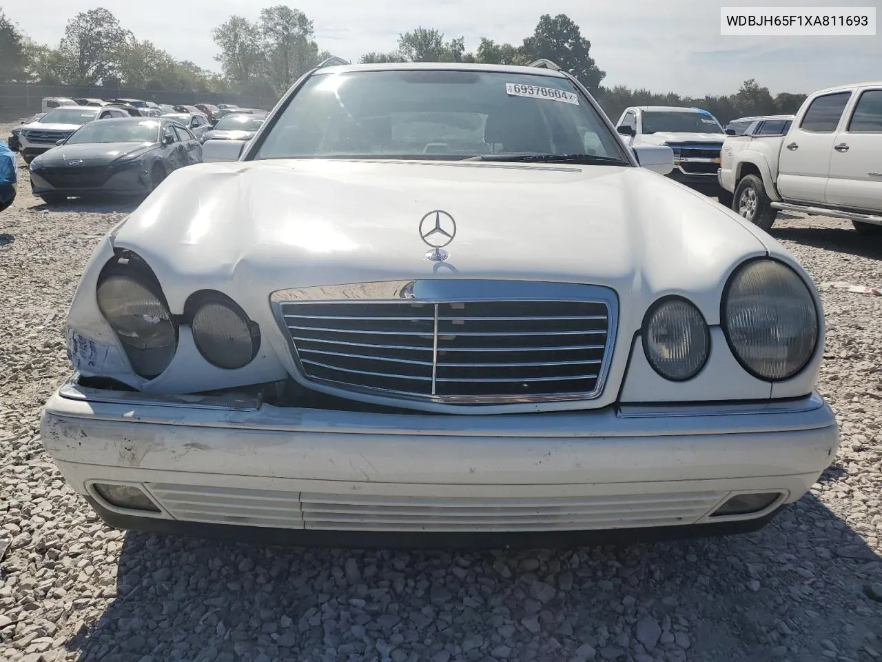 1999 Mercedes-Benz E 320 VIN: WDBJH65F1XA811693 Lot: 69370604