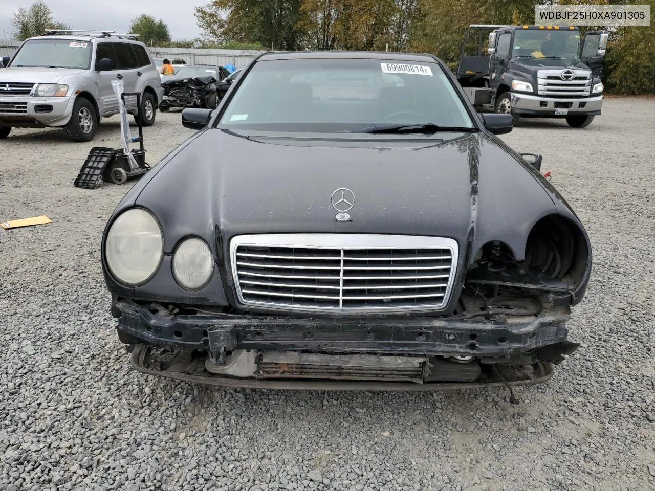 1999 Mercedes-Benz E 300Td VIN: WDBJF25H0XA901305 Lot: 69900814