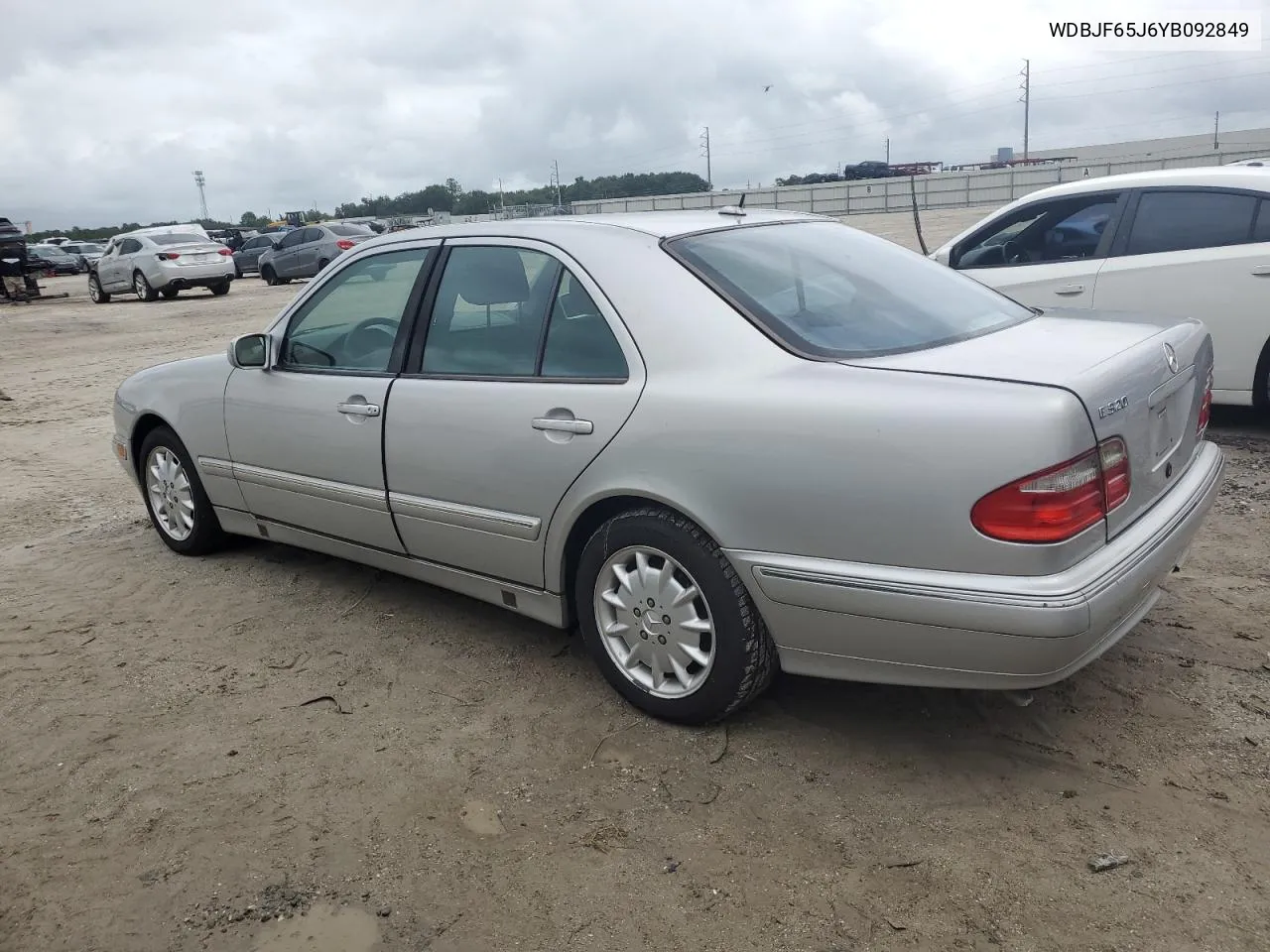 2000 Mercedes-Benz E 320 VIN: WDBJF65J6YB092849 Lot: 71202754