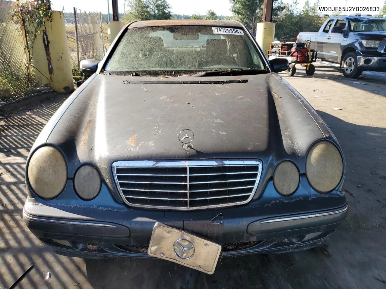 2000 Mercedes-Benz E 320 VIN: WDBJF65J2YB026833 Lot: 74725854