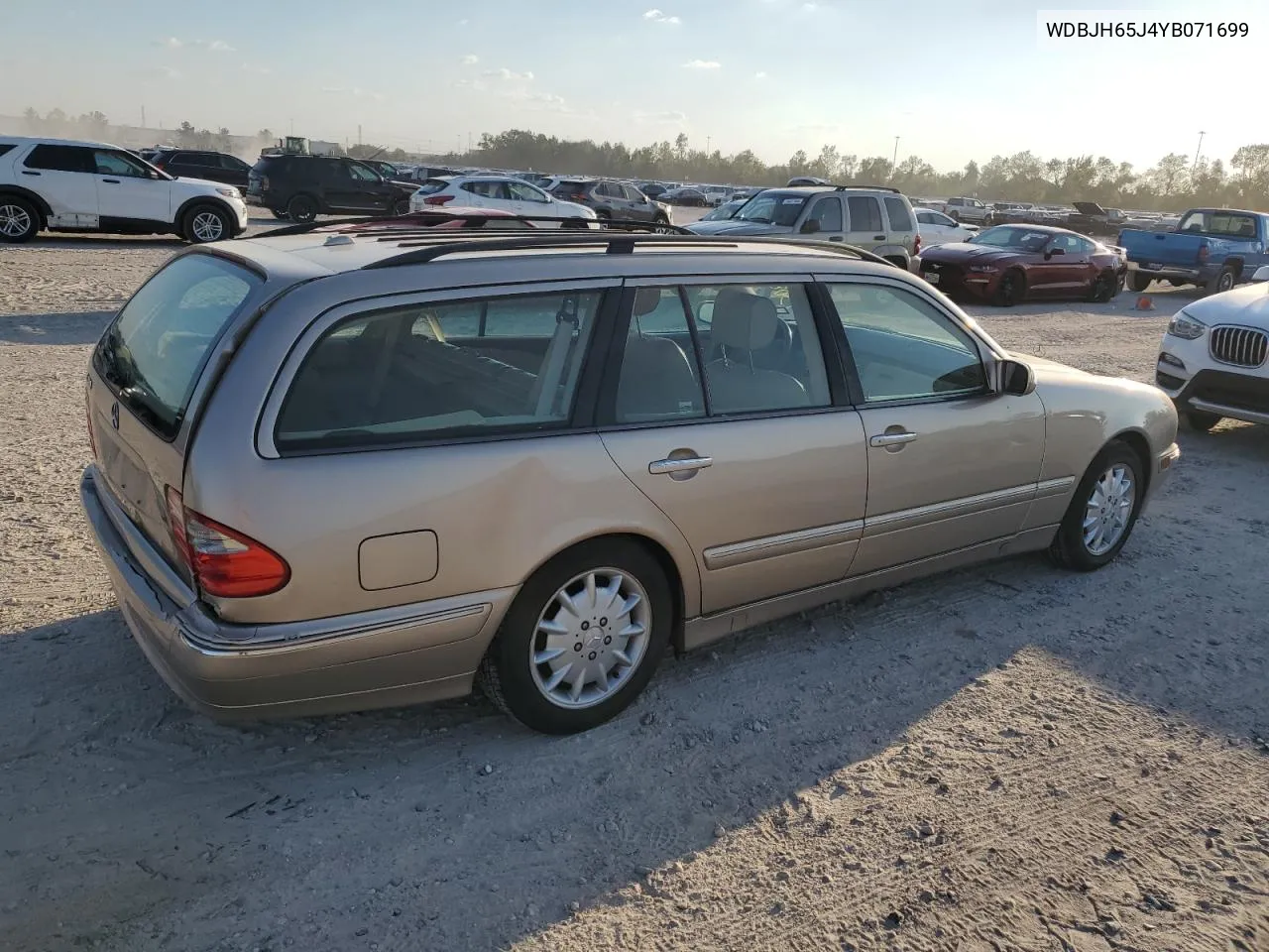 2000 Mercedes-Benz E 320 VIN: WDBJH65J4YB071699 Lot: 75082144