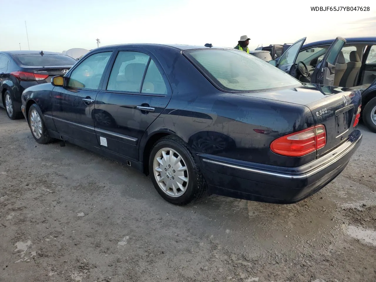 2000 Mercedes-Benz E 320 VIN: WDBJF65J7YB047628 Lot: 75278704