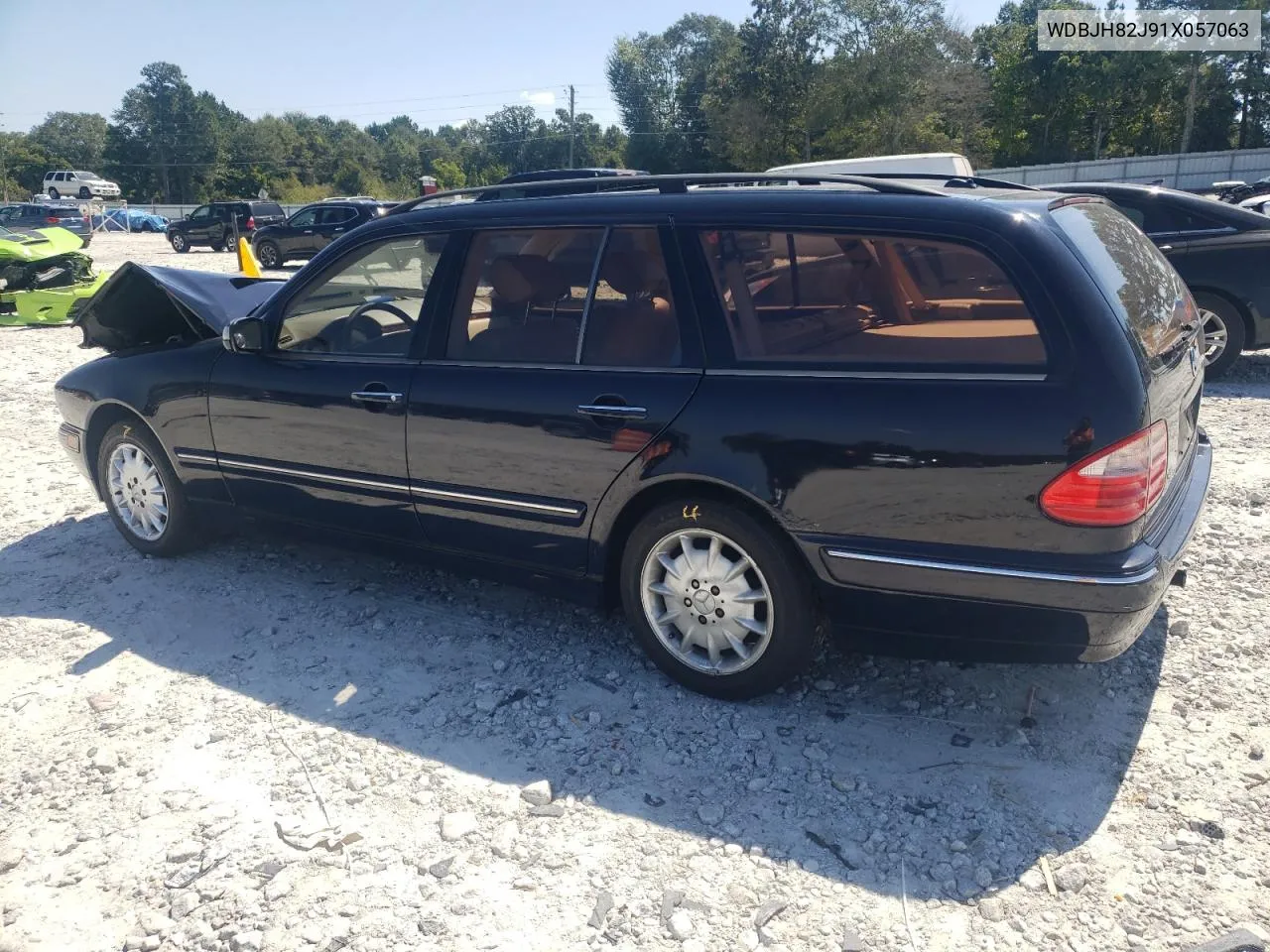 2001 Mercedes-Benz E 320 4Matic VIN: WDBJH82J91X057063 Lot: 70235274