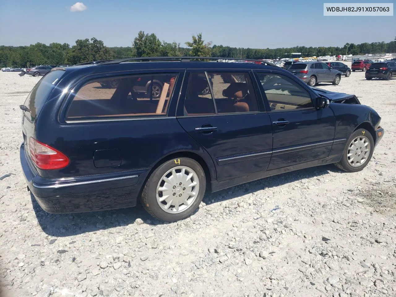 2001 Mercedes-Benz E 320 4Matic VIN: WDBJH82J91X057063 Lot: 70235274