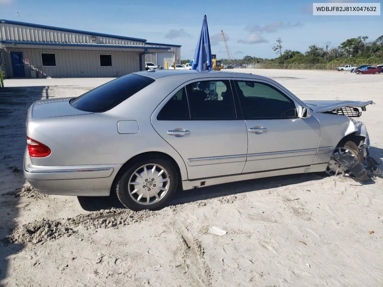 2001 Mercedes-Benz E 320 4Matic VIN: WDBJF82J81X047632 Lot: 72500514