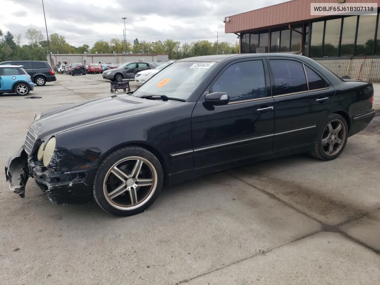 2001 Mercedes-Benz E 320 VIN: WDBJF65J61B307118 Lot: 72564424