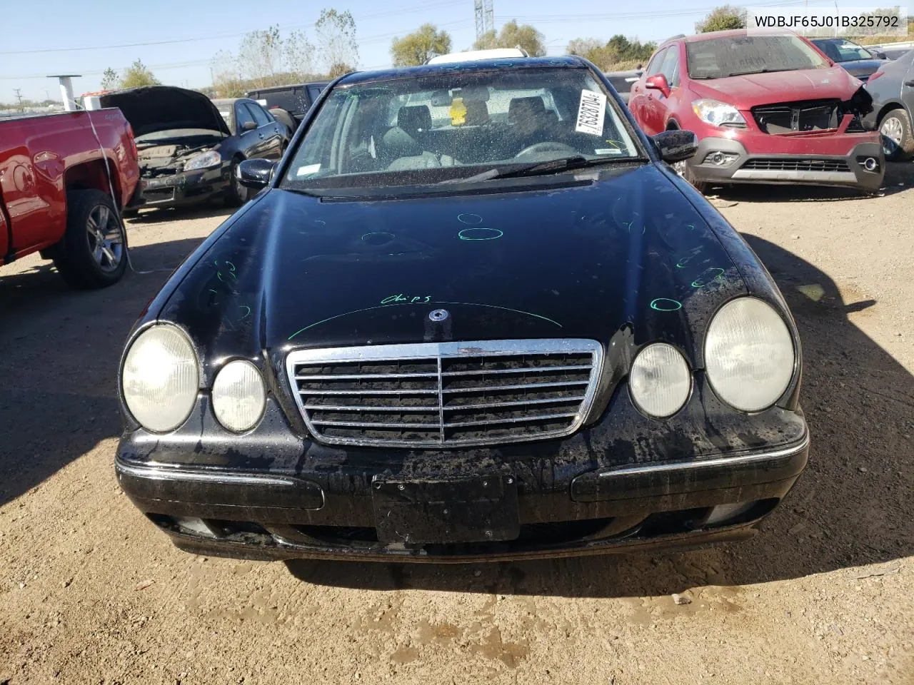 2001 Mercedes-Benz E 320 VIN: WDBJF65J01B325792 Lot: 76328704